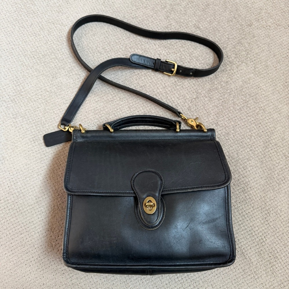 Vintage 1990s Coach Willis Station Bag 9927 Black Leather Crossbody Purse